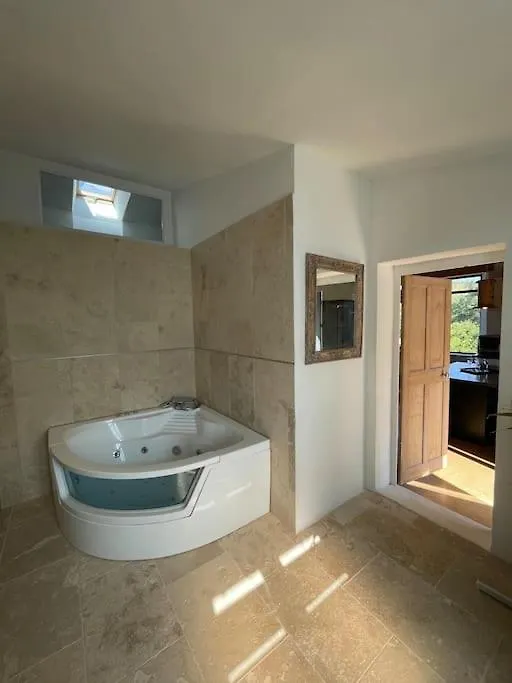 Gites Bois-Mariage Veaux Holiday home