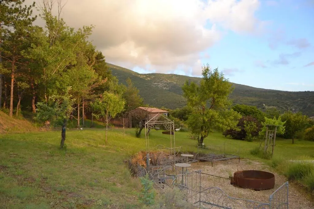 Gites Bois-Mariage Veaux Holiday home