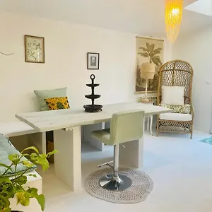 Hébergement de vacances Cabanon Aloe Avec Piscine Chauffee & Bain Nordique, Veaux